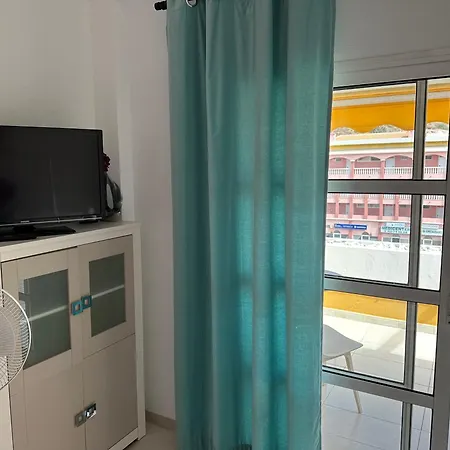 4-room House Americas, Vistas *