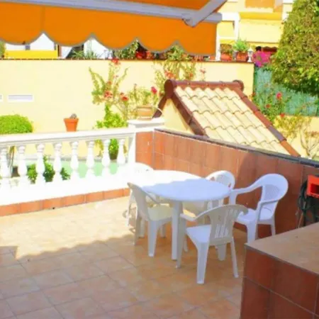 4-room House Americas, Vistas 度假居 *