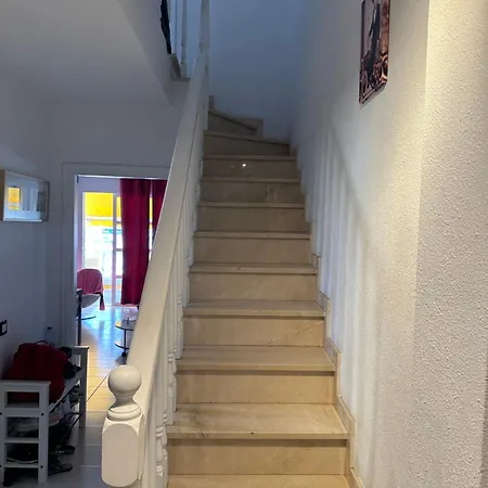 4-room House Americas, Vistas 度假居