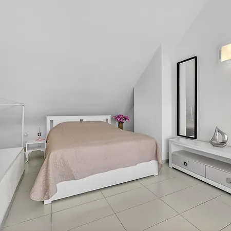 4-room House Americas, Vistas 美洲海滩